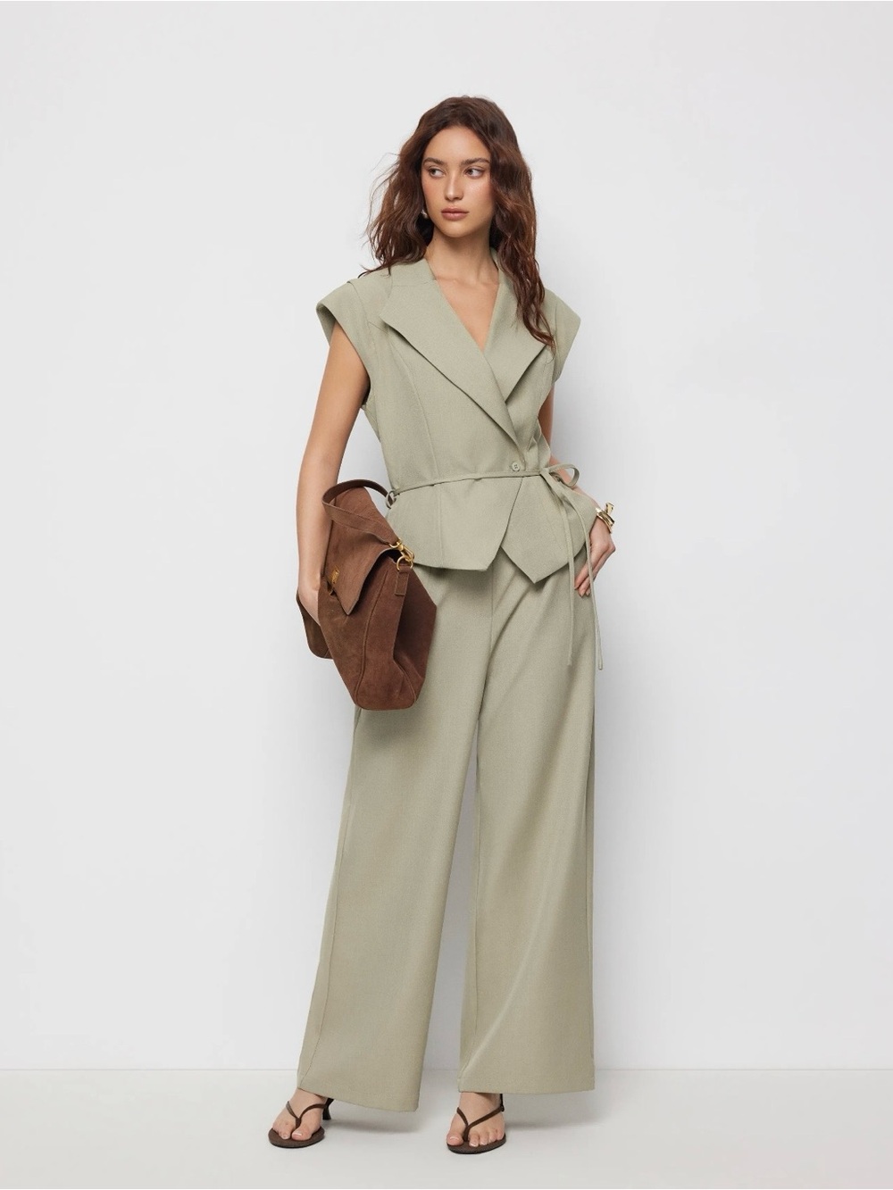 CIDER NWT OVERSIZED COLLAR PEPLUM WAIST JUMPSUIT MEDIUM